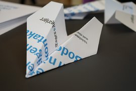 рекорд по складыванию бумажных самолетиков