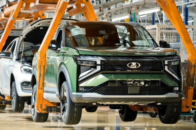 Lada Azimut на конвейере
